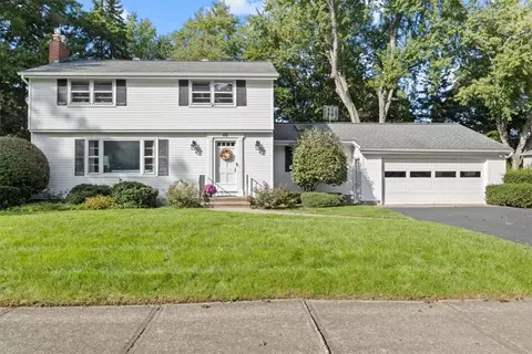 46 Minocqua Dr, Irondequoit, NY 14617