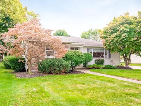 253 Barry Rd, Irondequoit, NY 14617 photo 3