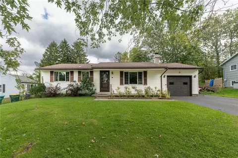 12 Post Hill Dr, Rochester, NY 14623