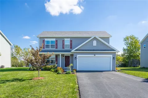 19 York Bay, West Henrietta, NY 14586