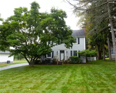 320 Washington Ave, Irondequoit, NY 14617