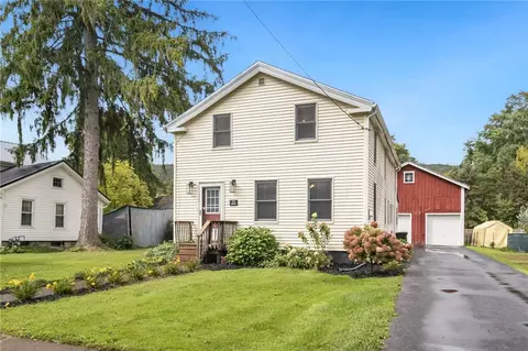 32 Grove St, Moravia, NY 13118