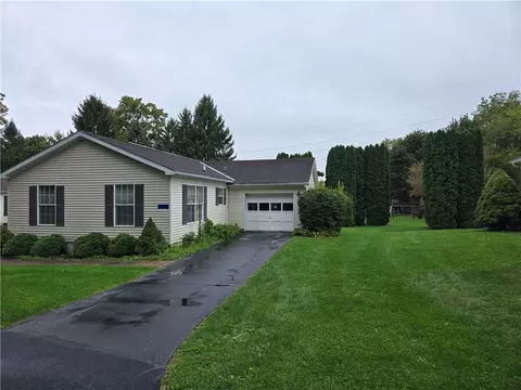 17 Spruce, Benton, NY 14527