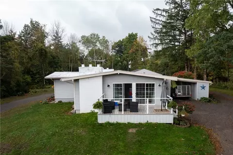 2202 Leicester Rd, Leicester, NY 14481