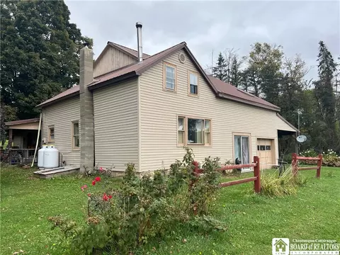 6197 Route 305, New Hudson, NY 14714