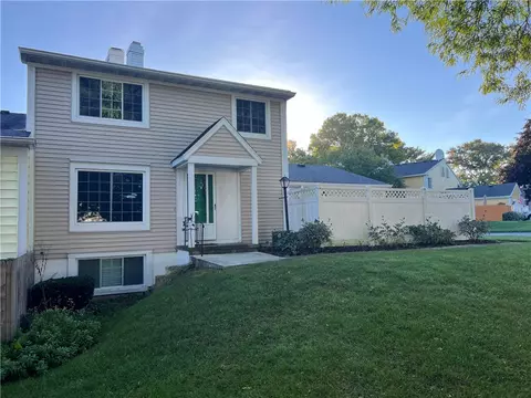 55 Greenway Blvd, Riga, NY 14428