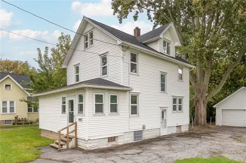 1490 Chili Ave, Gates, NY 14624