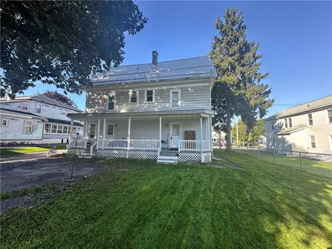 100-102 N Division St, Auburn, NY 13021