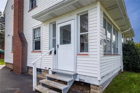 43 Point Pleasant Rd, Irondequoit, NY 14622 photo 4