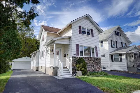 205 Bank St, Batavia, NY 14020