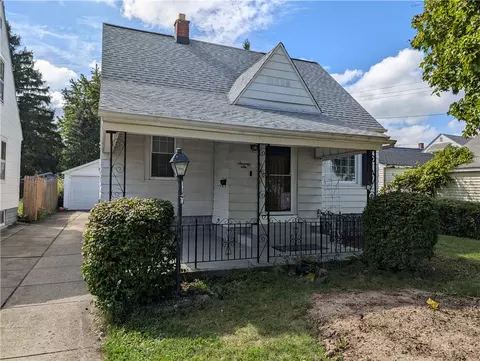 76 Albemarle St, Buffalo, NY 14207
