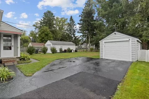 62 Mayfair Dr, Irondequoit, NY 14617 photo 29