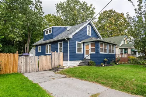 43 Lee Rd, Gates, NY 14606