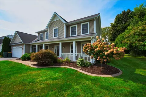 113 Branchbrook Dr, Henrietta, NY 14467