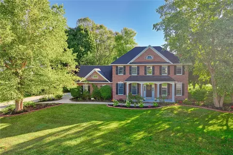 1564 Fallen Leaf Ter, Webster, NY 14580