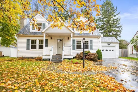 21 East Pkwy, Victor, NY 14564