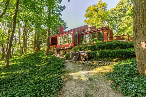 70 Steele Rd, Perinton, NY 14450