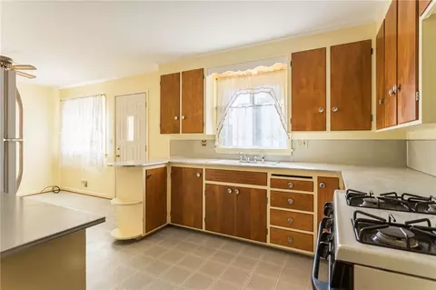 27 Angora Dr, Irondequoit, NY 14617 photo 5