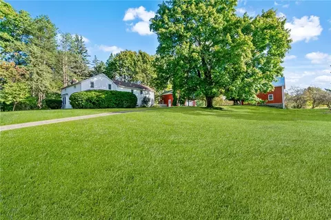2161 Edwards Rd, Waterloo, NY 13165