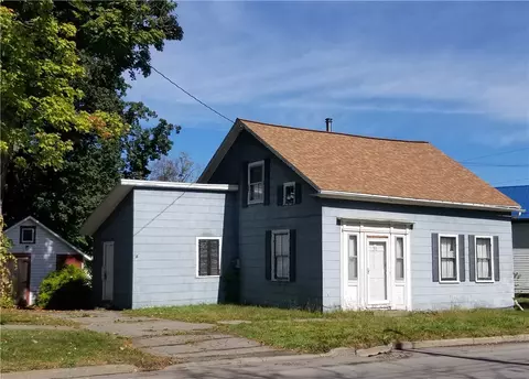 31 Genesee St, New Berlin, NY 13411