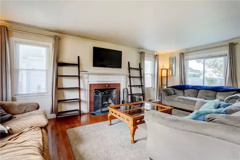 347 Cooper Rd, Irondequoit, NY 14617 photo 4