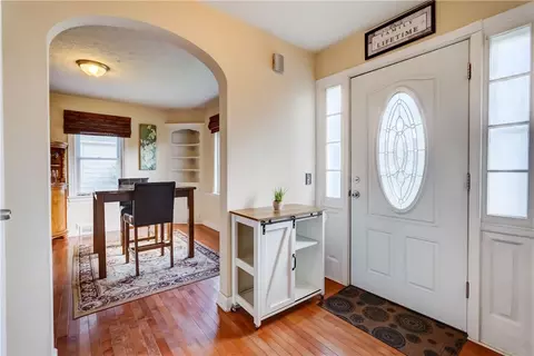 347 Cooper Rd, Irondequoit, NY 14617 photo 2