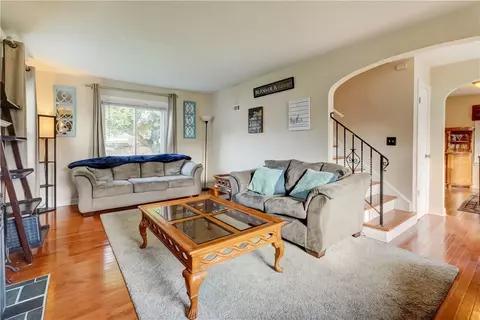 347 Cooper Rd, Irondequoit, NY 14617 photo 3