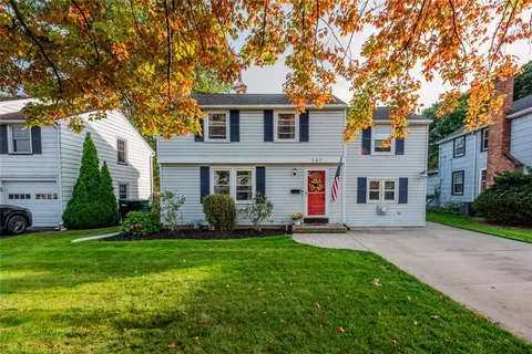 747 Westchester Ave, Irondequoit, NY 14609