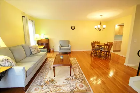 26 Hampton Ln, Perinton, NY 14450 photo 10