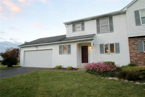 26 Hampton Ln, Perinton, NY 14450