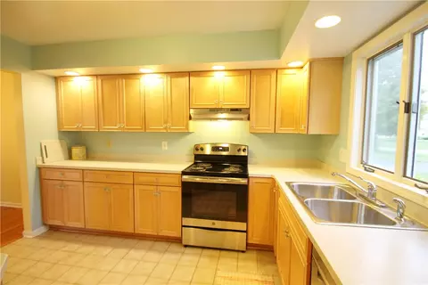26 Hampton Ln, Perinton, NY 14450 photo 13