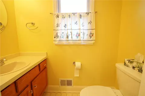 26 Hampton Ln, Perinton, NY 14450 photo 19