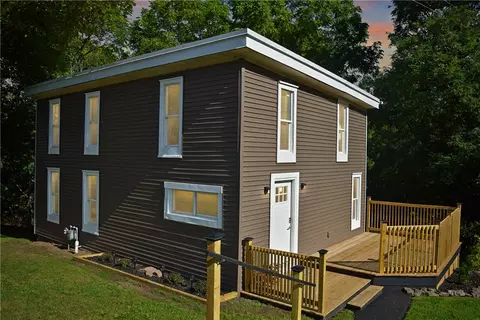147 Clarendon St, Albion, NY 14411