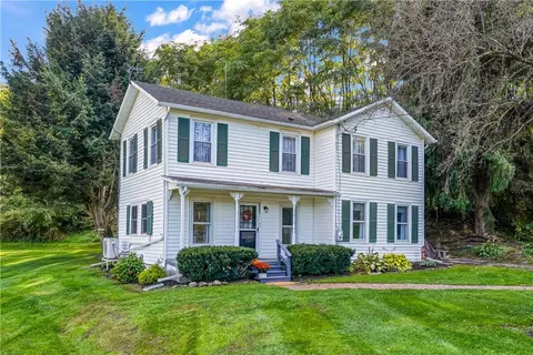 8358 Hunt Hollow Rd, Naples, NY 14512