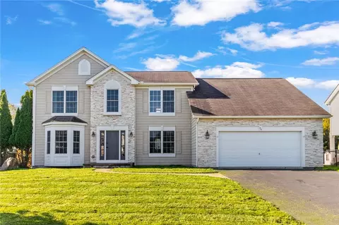 34 Walling St, Victor, NY 14564
