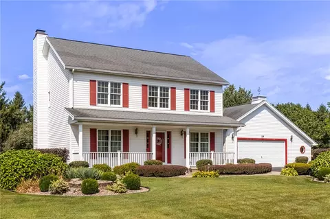 19 Grouse Pt, Webster, NY 14580