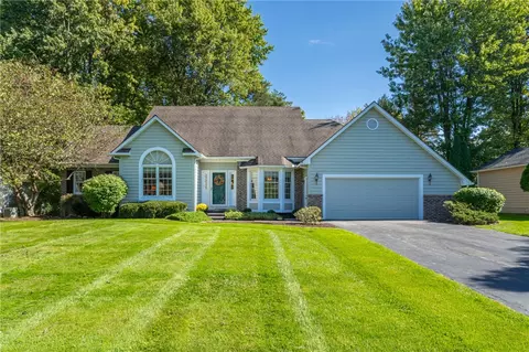 40 Rock Crk, Pittsford, NY 14534