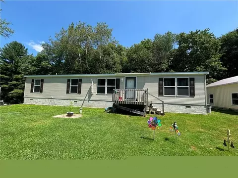 101 Cusson Dr, Amboy, NY 13493