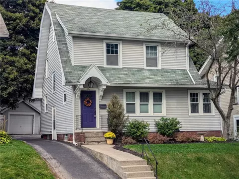 304 Laurelton Rd, Irondequoit, NY 14609