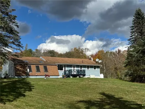 122 Moore Rd, Jefferson, NY 12093