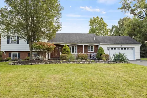 8 Prospect Hill Rd, Pittsford, NY 14534