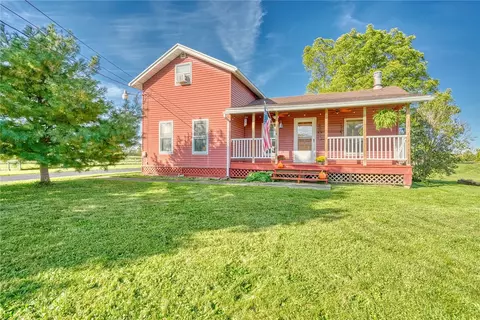 1431 W Bloomfield Rd, Honeoye Falls, NY 14472