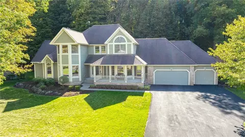 97 Waterford Way, Perinton, NY 14450