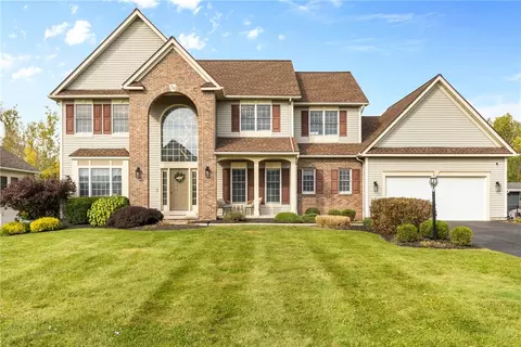 39 Brass Castle, Webster, NY 14580