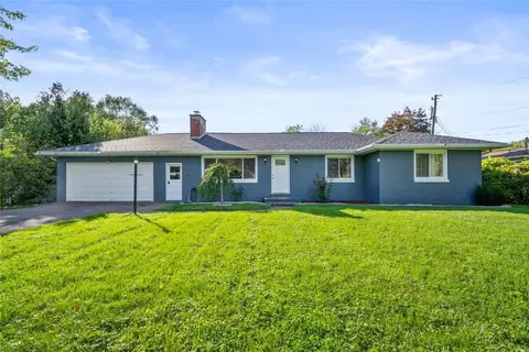 1304 Mertensia Rd, Farmington, NY 14425