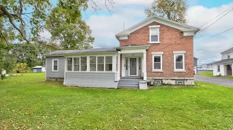 6 E River St, Waterloo, NY 13165