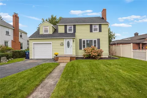 132 Queensboro Rd, Irondequoit, NY 14609