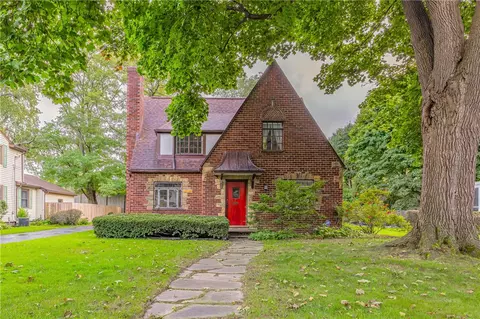 836 Hillside Ave, Rochester, NY 14618