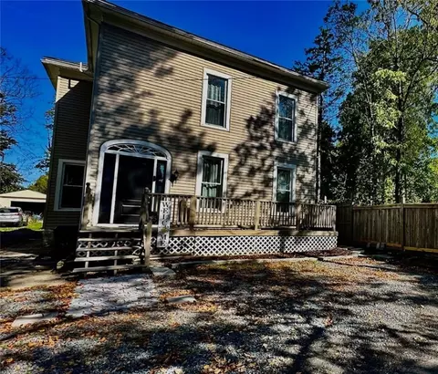 25 Tuxill Sq, Auburn, NY 13021