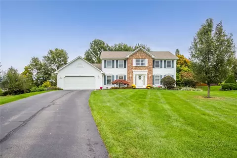 6 Brackley Cir, Perinton, NY 14450